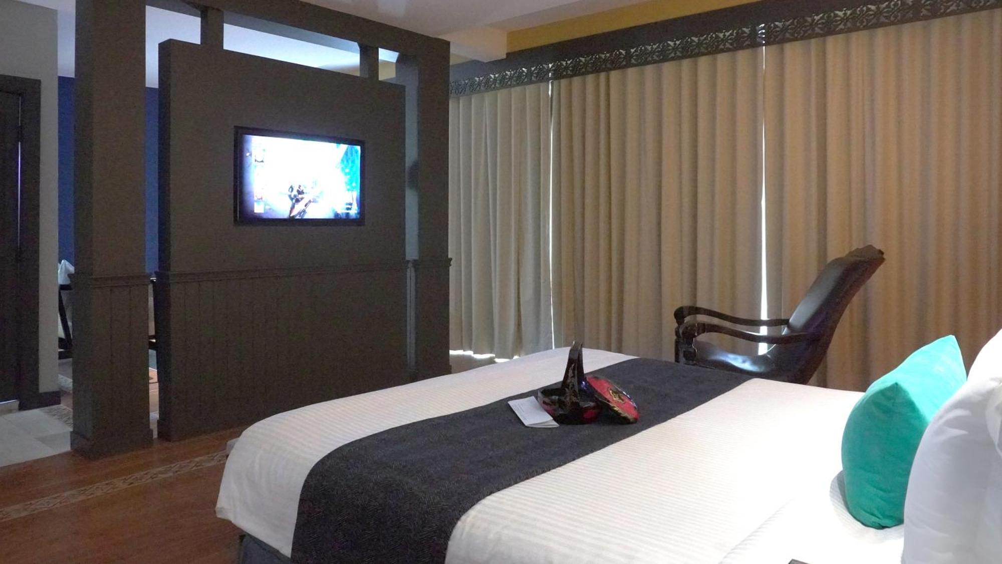 Sojourn Spa Hotel Melaka Exterior photo