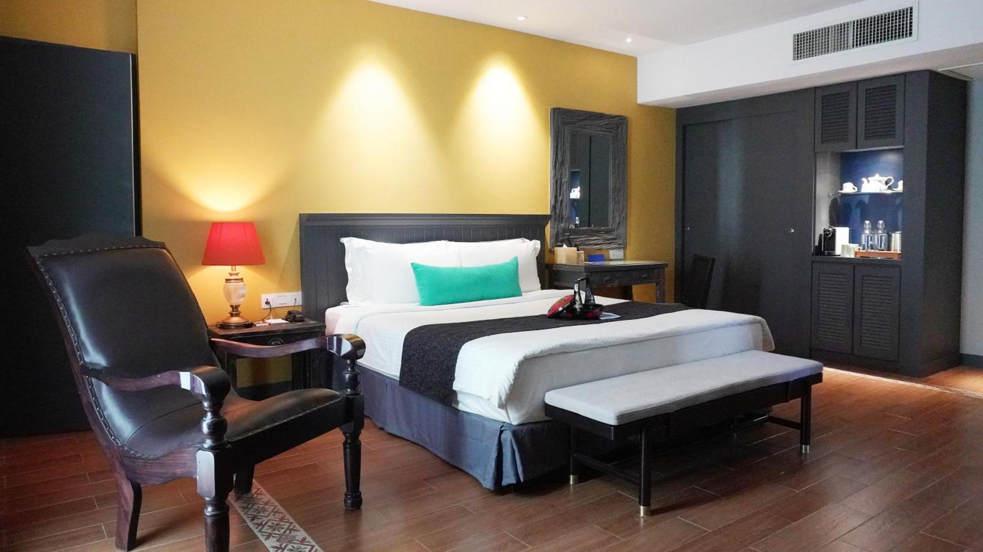 Sojourn Spa Hotel Melaka Exterior photo