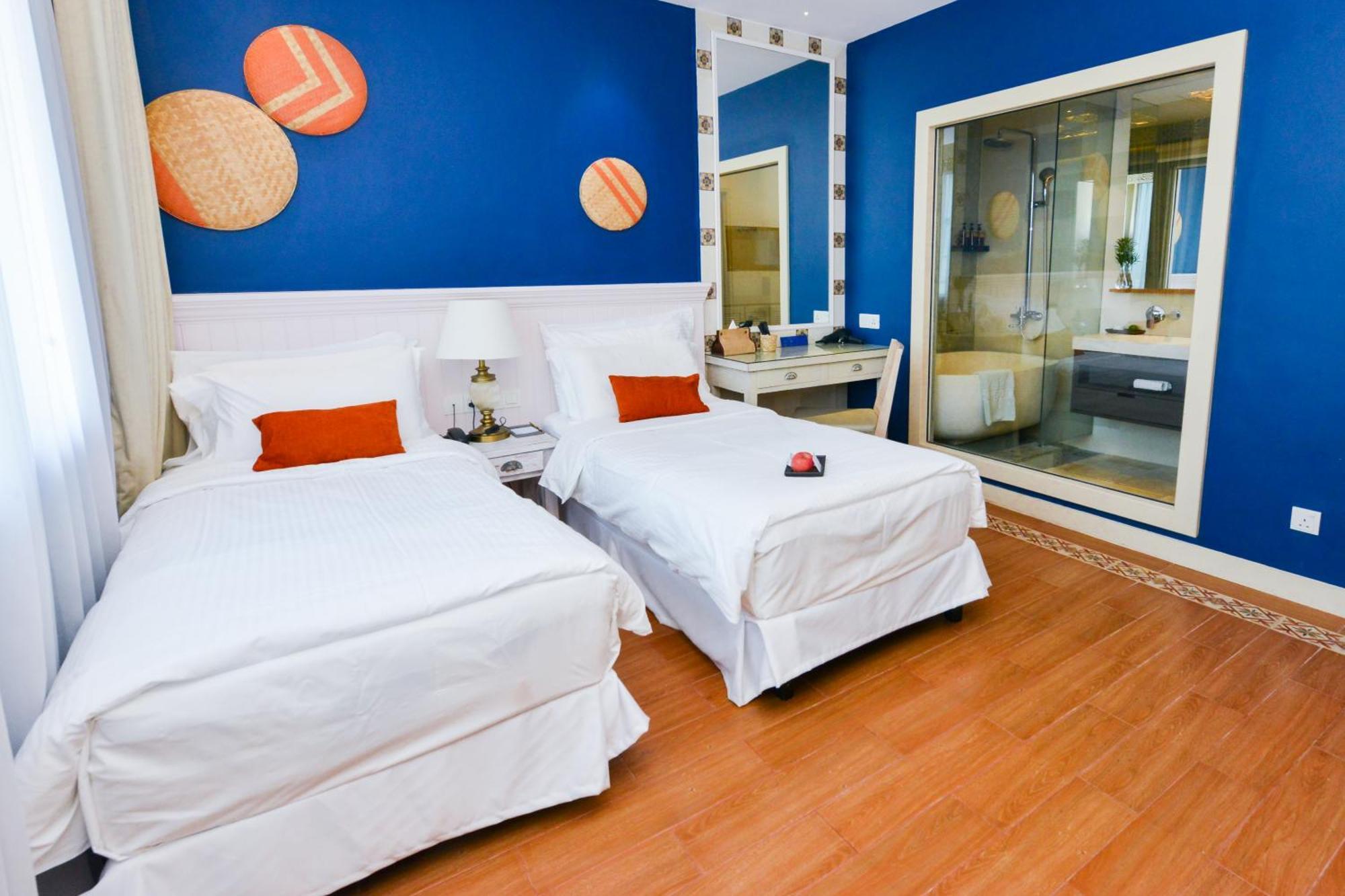 Sojourn Spa Hotel Melaka Exterior photo